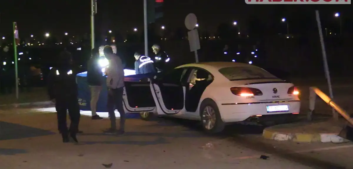 Adana'da uygulama noktasında otomobilin çarptığı polis şehit oldu