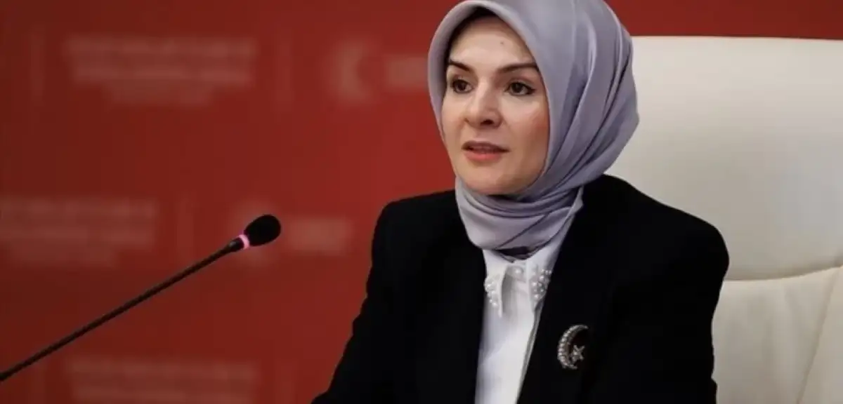 Aile ve Sosyal Hizmetler Bakanı Mahinur Göktaş’ın Aracı Kaza Yaptı