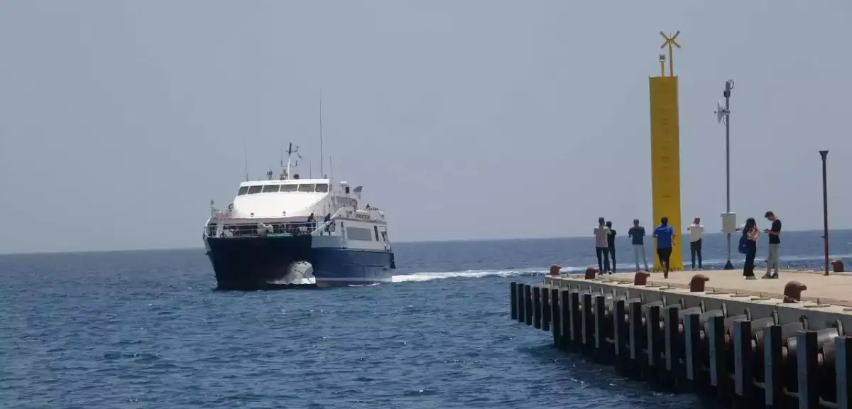 Anamur Feribotu Kıbrıs'a Yolcu Taşımaya Başladı