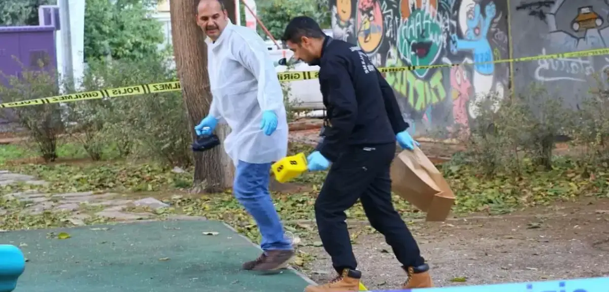 Antalya'da Çocuk Parkında Silahlı Saldırı: 2 Çocuk Yaralandı