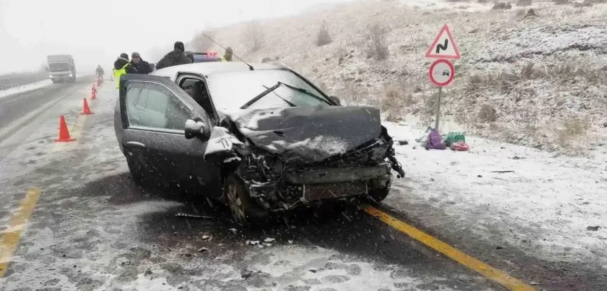 Ardahan’da Kar ve Sis Kazaya Neden Oldu: Ilgar Dağı Geçidi’nde 8 Yaralı