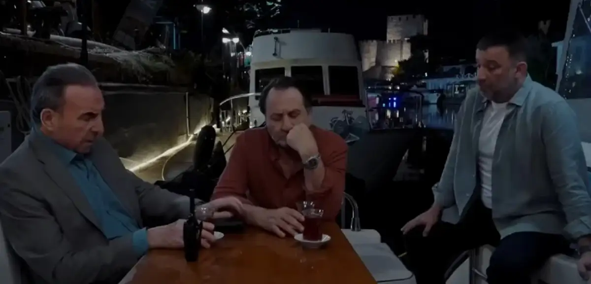 Arka Sokaklar Dizisinde 18 Yıl Sonra Şok Ayrılık! Diziden Ayrıldığını Duyurdu!