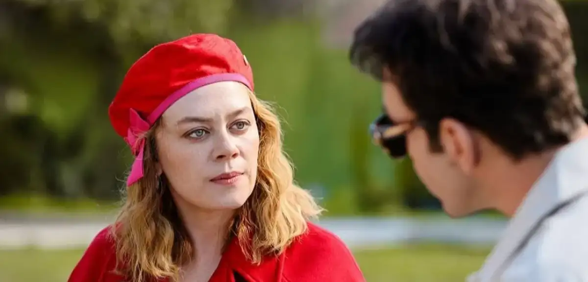 Bahar'ın Yıldızı Demet Evgar'dan Üzen Haber!