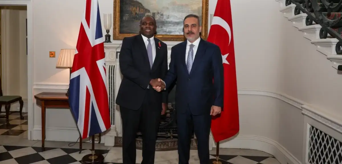 Bakan Fidan, İngiltere Dışişleri Bakanı Lammy ile Görüştü