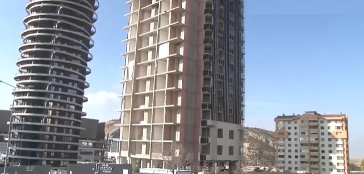 Çankaya'da Asansör Boşluğuna Düşen İşçi Hayatını Kaybetti
