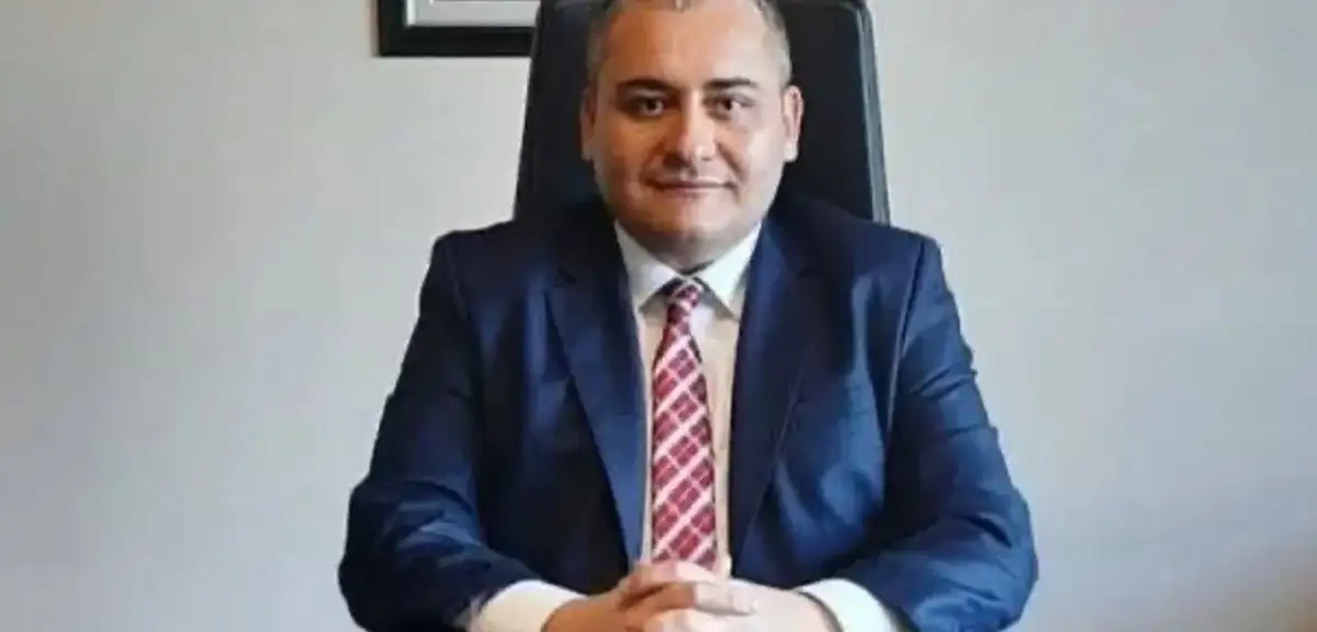 CHP'li Belediye Başkanından Babası İçin İş İsteyen Çocuğa Skandal Sorular: "Baban Rüşvet Alır mı?"