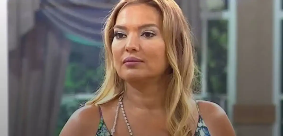 Demet Akalın 'Bedavacı' Dediği Kiracısını Evden Çıkarmanın Yolunu Sosyal Medyada Arıyor