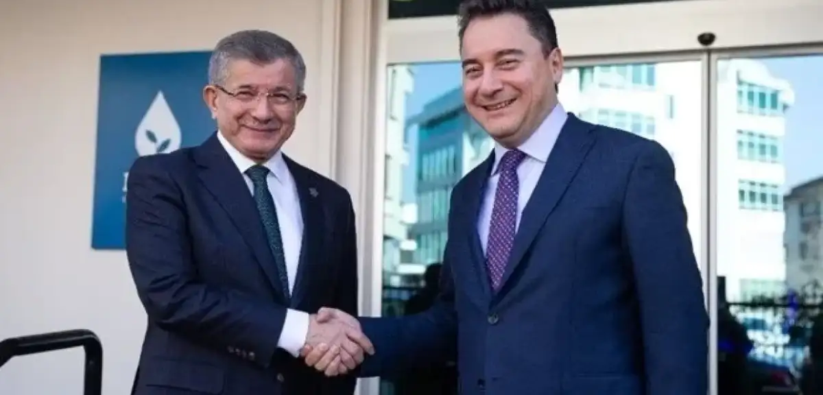 DEVA Partisi ile Gelecek Partisi Birleşmeyecek: Babacan ve Davutoğlu'nun Bundan Sonraki Yol Haritası Ne Olacak?