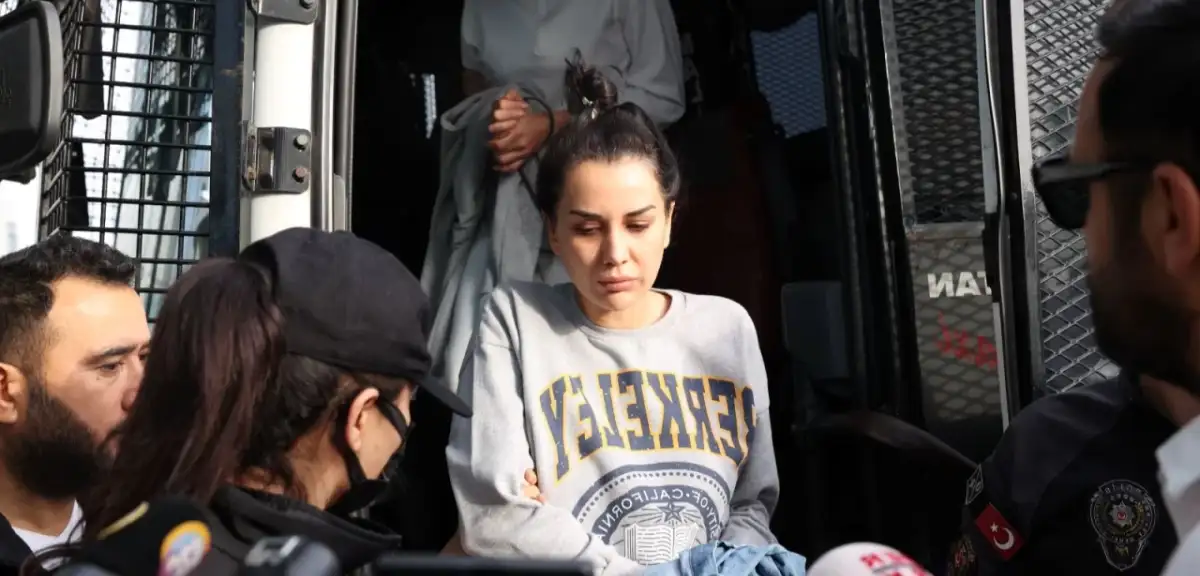 Dilan Polat Gözaltında Felç Geçirdiğini İddia Etti: 'Çok Zordu, 3 Kez Bayıldım'