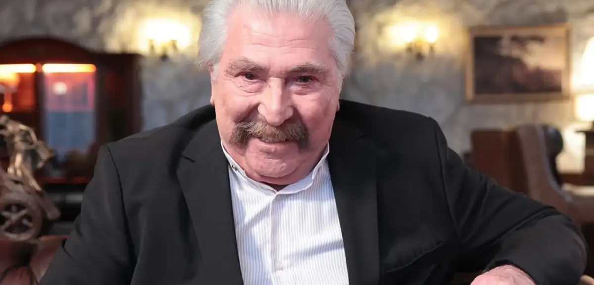 Erdal Özyağcılar hakkında çıkan vefat haberlerine kızından sert tepki