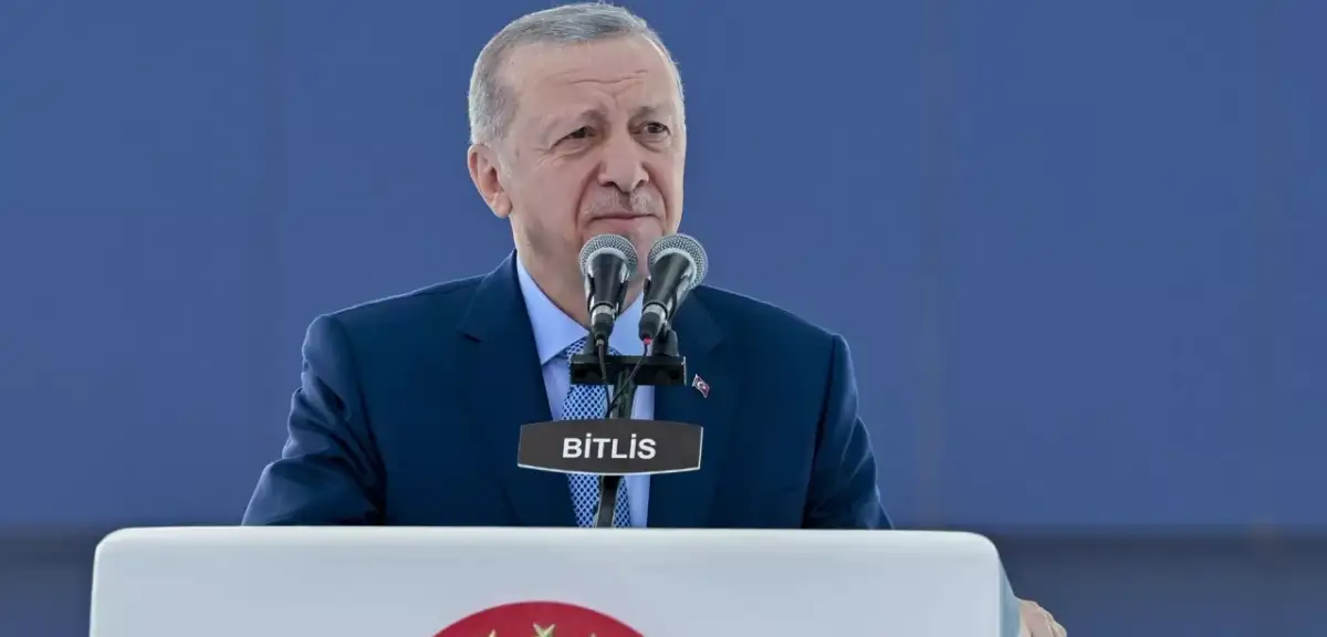 Erdoğan’dan Kılıç Çeken Teğmenler Hakkında Açıklama: "Bunların Ordumuzun İçinde Bulunması Mümkün Değil"