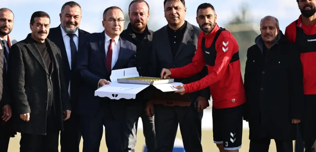 Galatasaray maçı öncesi Sivasspor antrenmanında tatlı sürpriz