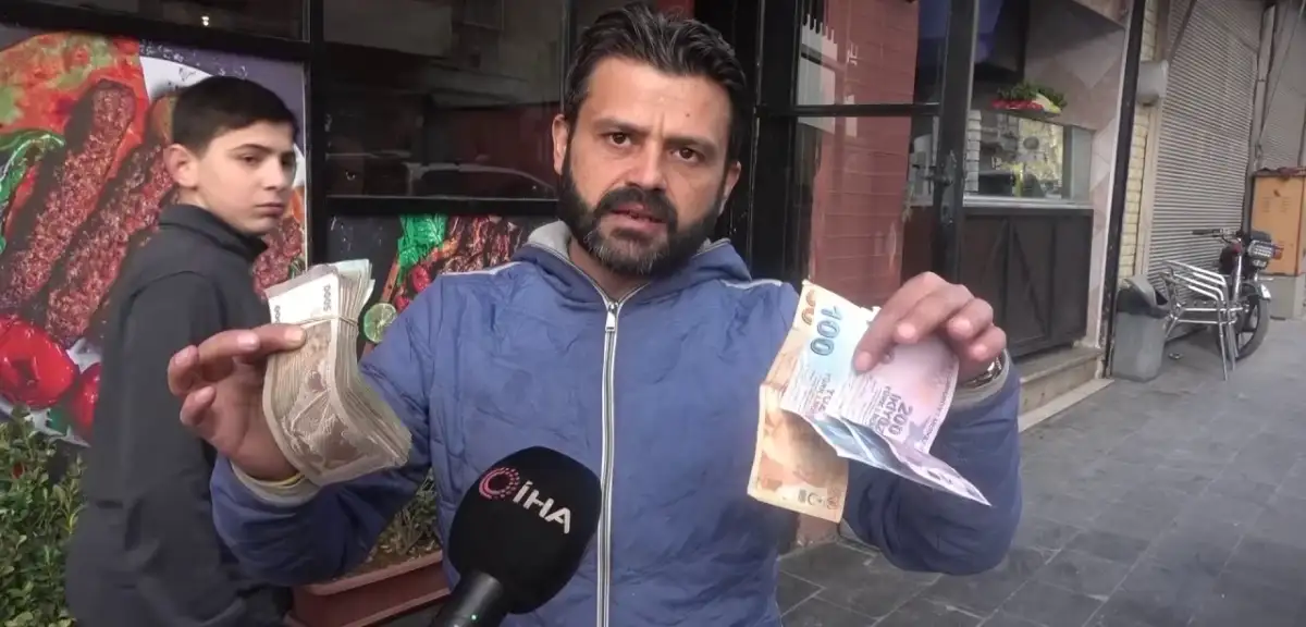 Halep'te Esad'ın Parası Pul Oldu: Tercih Türk Lirası!