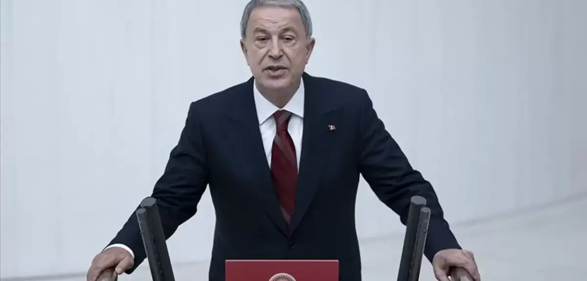 Hulusi Akar: "Terörle Mücadele Devam Edecek, Güvenliğimizi Kimseye Terk Edemeyiz"
