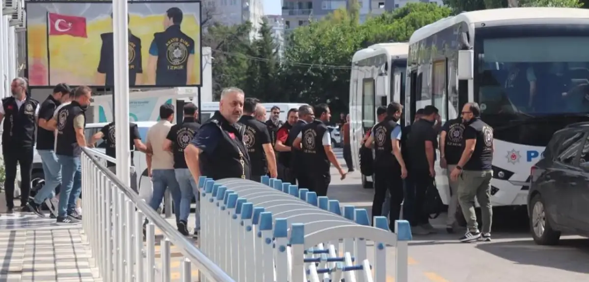 İzmir’deki Elektrik Akımı Olayında Gözaltına Alınan 27 Kişi Adliyeye Sevk Edildi
