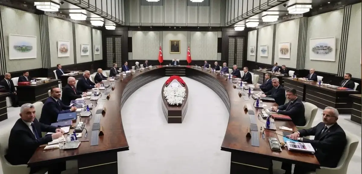 Kabine Toplantısı Gündemi: Asgari Ücret, Emekli ve Memur Maaşı, Suriye, Terör ve Küresel Sorunlar