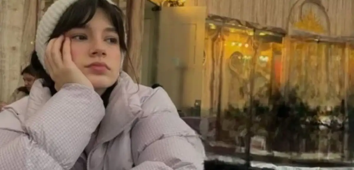 Kızıl Goncalar Mina Kimdir? Kızıl Goncalar Mina Hakkında Kapsamlı Bilgiler
