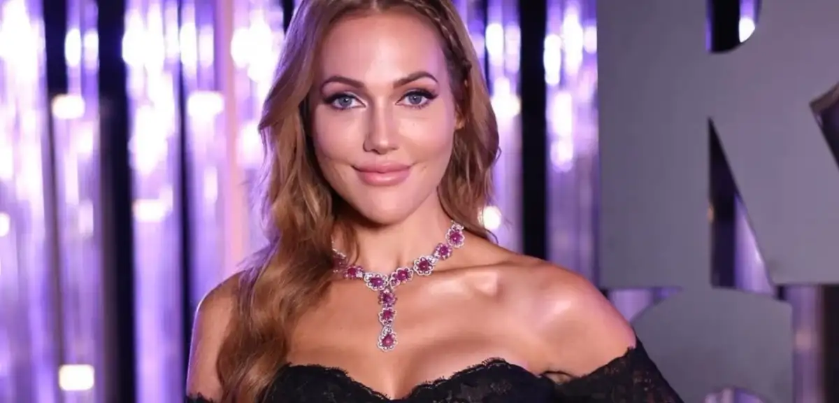 Meryem Uzerli Yapay Zeka ile Erkek Oldu! "Bana Bu Adamı Bulun Aşık Oldum"