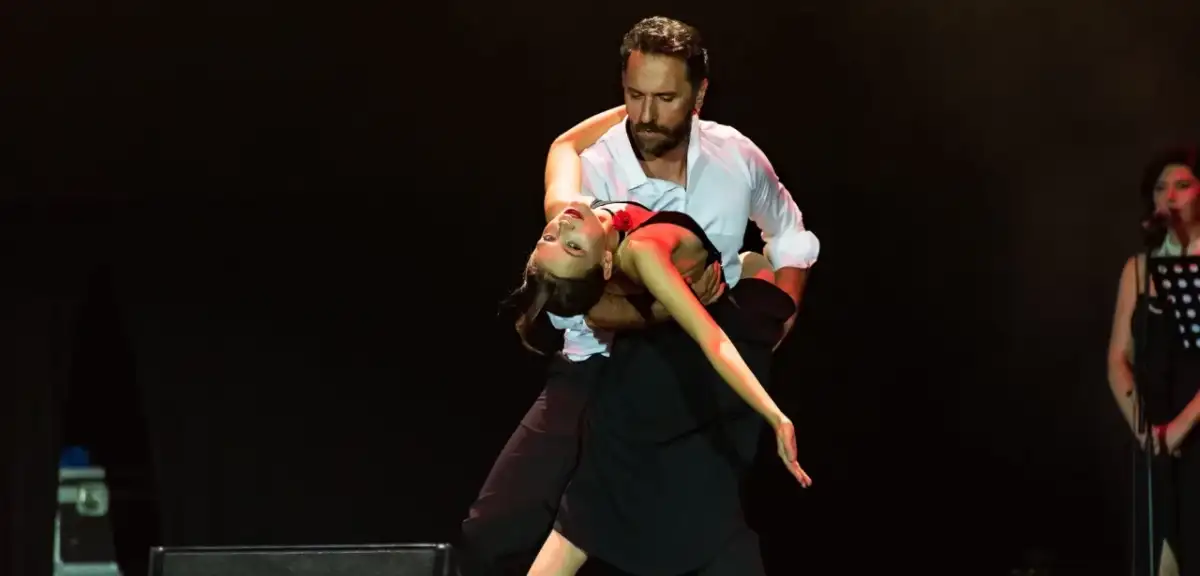Yağmur Yüksel ve Fırat Çelik’ten ‘Oscarlık Sahneler’ Müzikali!