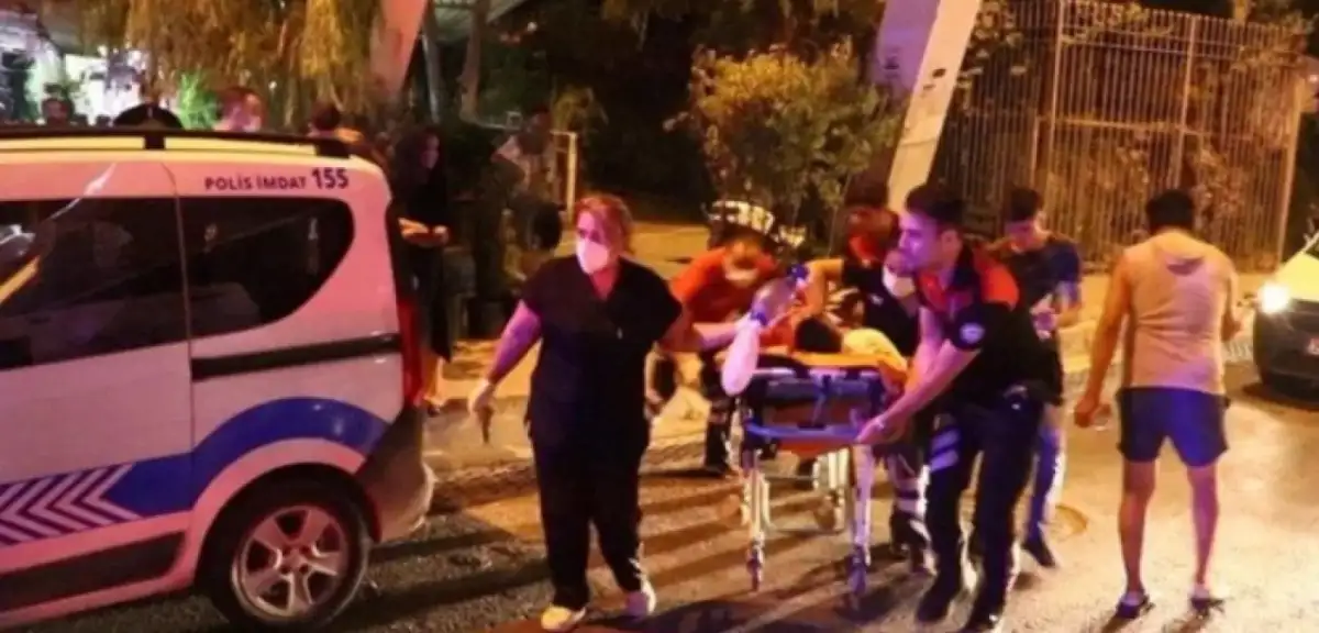 Yer: İzmir Konak! Laf Atma Kavgasında 1 Kişi Hayatını Kaybetti