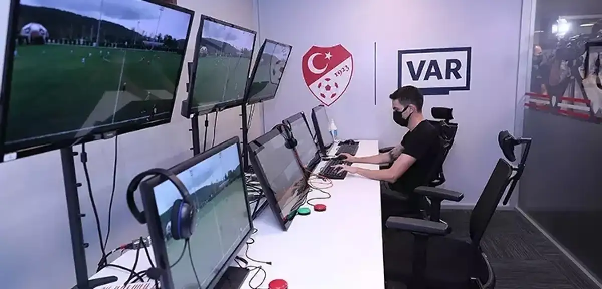 TFF'den Yabancı VAR Hakemi Kararı!