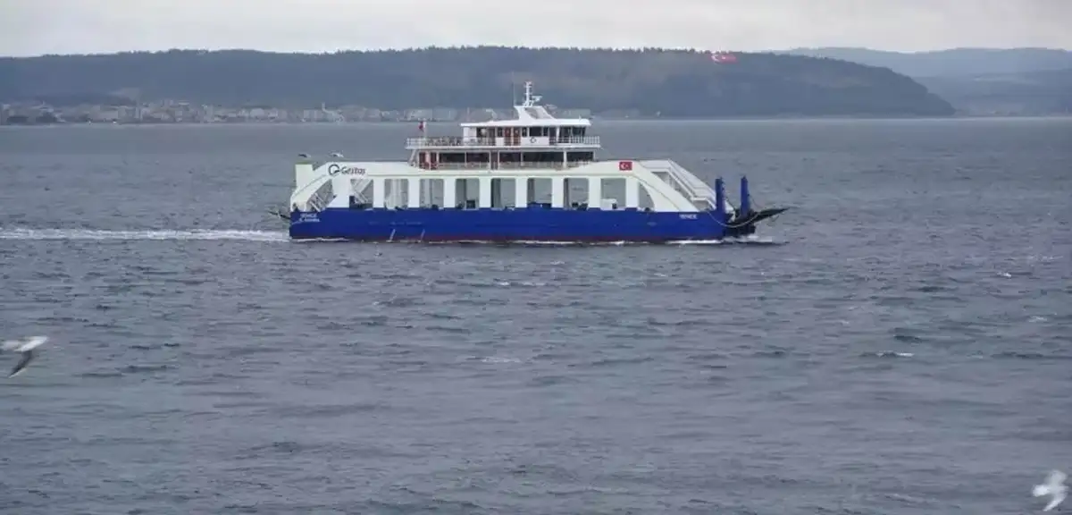 Çanakkale'de Feribot Seferleri İptal Edildi