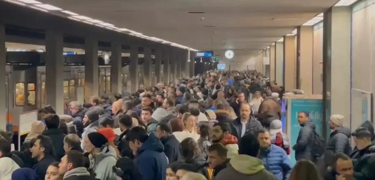İstanbul'da Metro Arızası: Seferler Aksadı