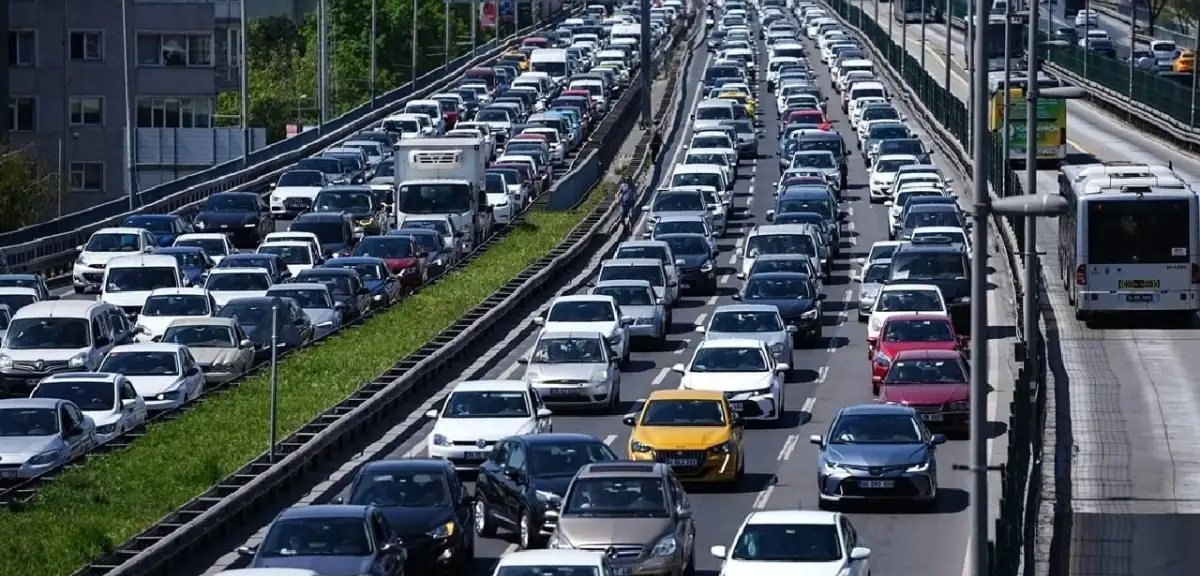O Araçların Trafiğe Çıkması Yasaklandı