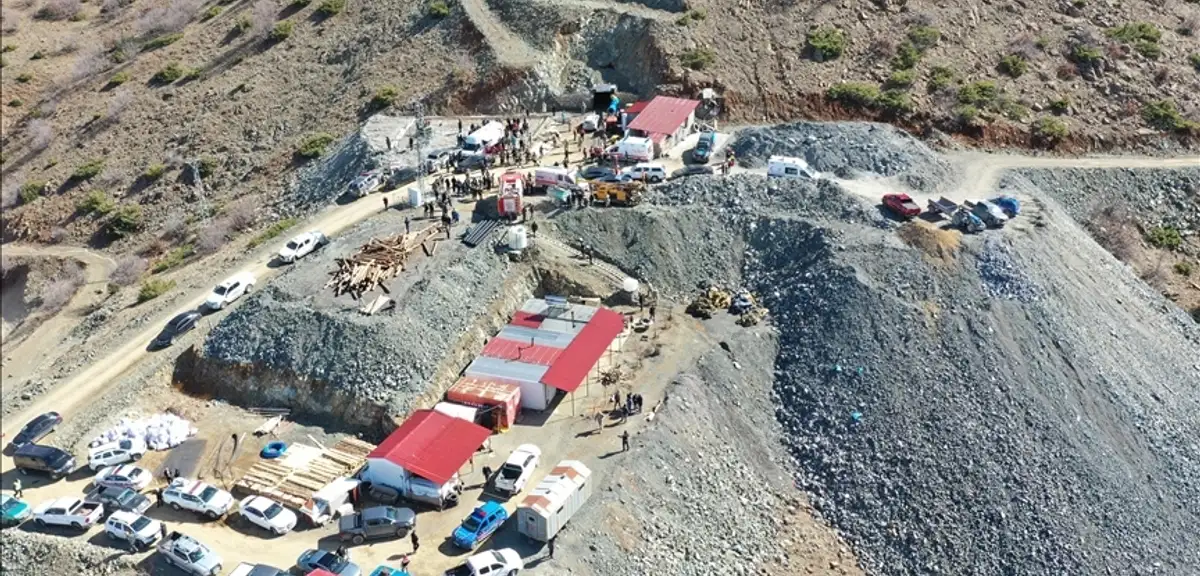 Elazığ'da Maden Ocağında Patlama: 2 İşçi Göçük Altında Kaldı!
