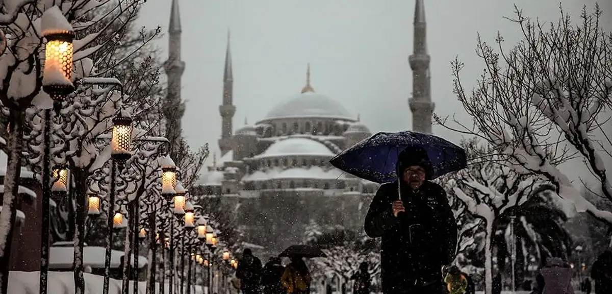 İstanbul'da Kar Yağışı Devam Edecek Mi? Meteoroloji Uzmanı Detayları Verdi