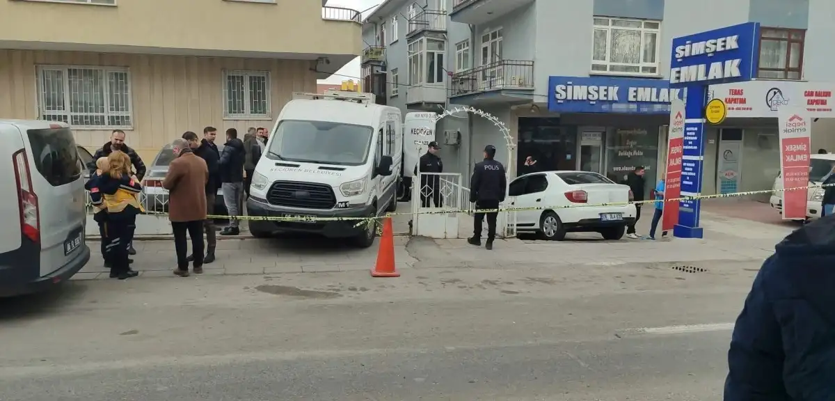 Ankara'da Cinnet Geçiren Anne Çocuklarını Bileklerini Keserek Öldürdü!