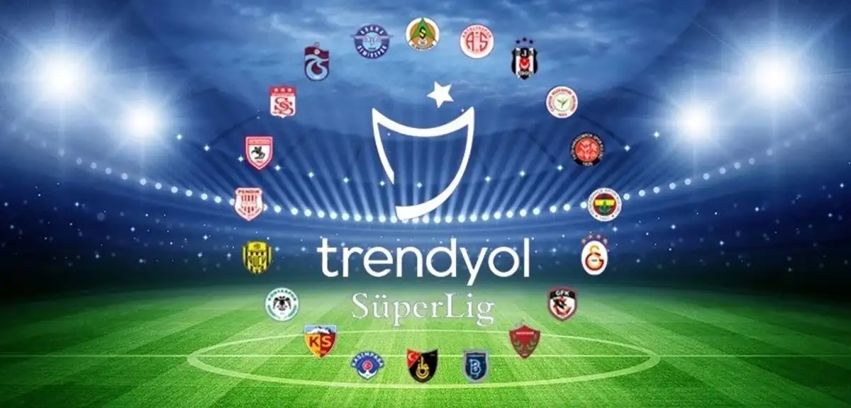 Süper Lig'de Kadro Değerleri Güncellendi: Zirvede Başakşehir Yer Aldı