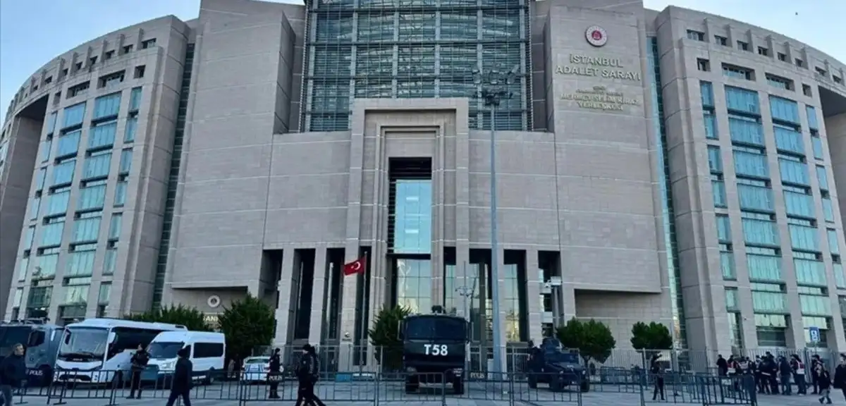 Ekrem İmamoğlu'na "Sahte Diploma" Soruşturması!
