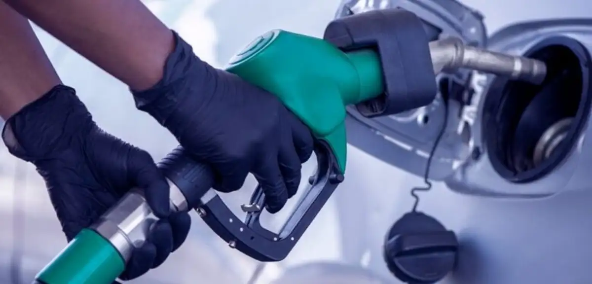 Benzine 1 Lira 15 Kuruş Zam