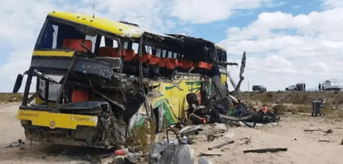 Bolivya'da Otobüs Kazası: 37 Ölü!