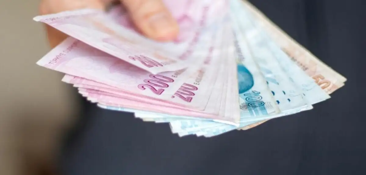 Emeklilere 8 Bin TL İkramiye Hazırlığı