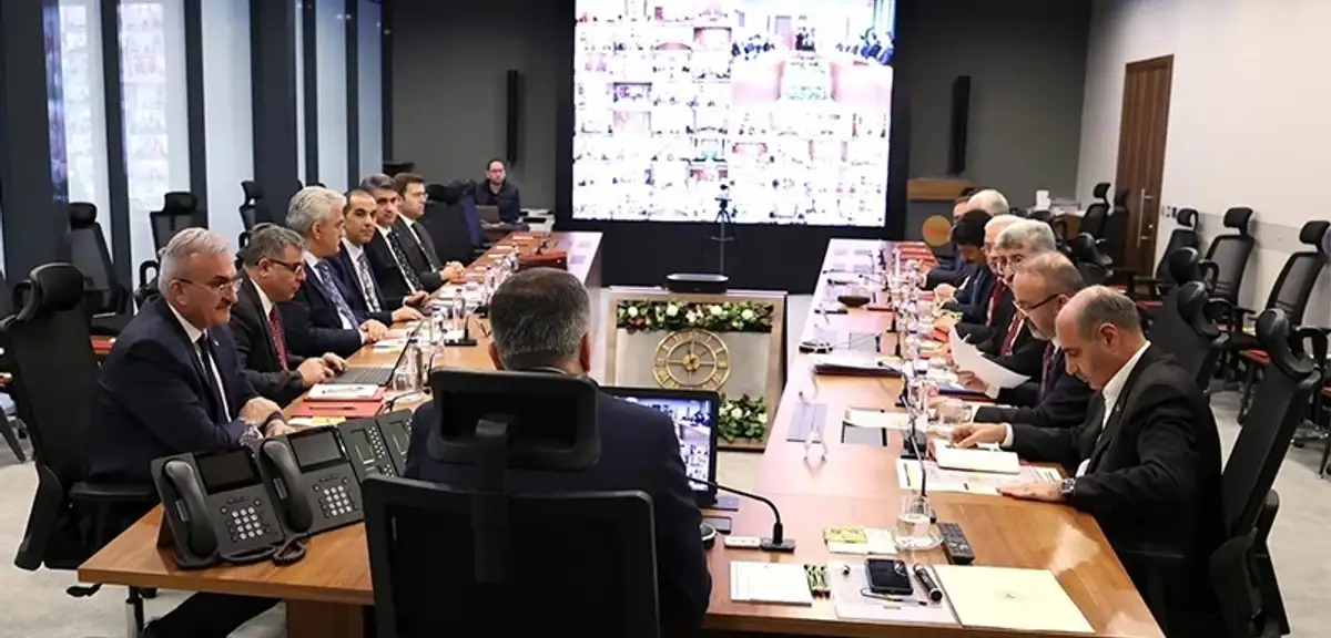 Bakan Yerlikaya: "Sahipsiz Hayvan Meselesini El Birliğiyle Çözeceğiz"