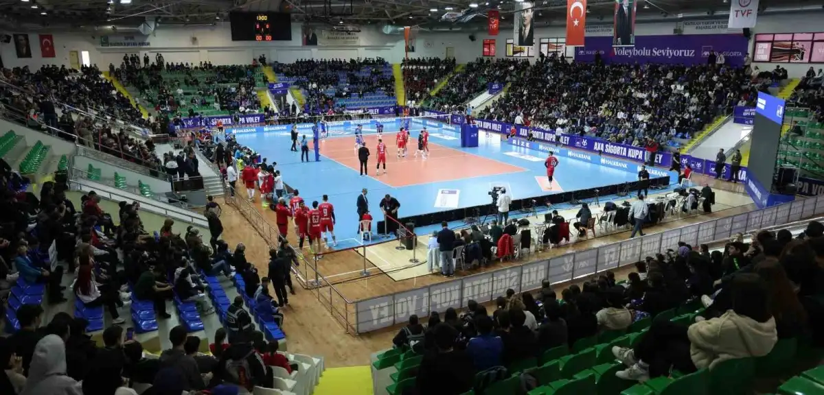 Kupa Voley'de İlk Finalist Belli Oldu