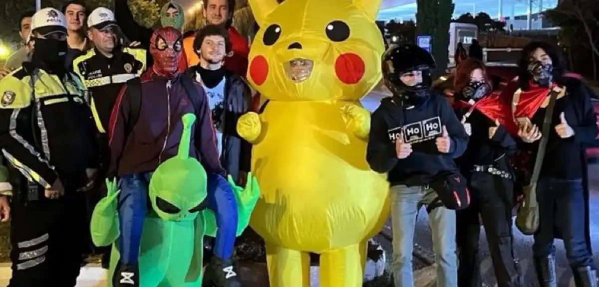 Eylemci 'Pikachu' Dünya Basınında!