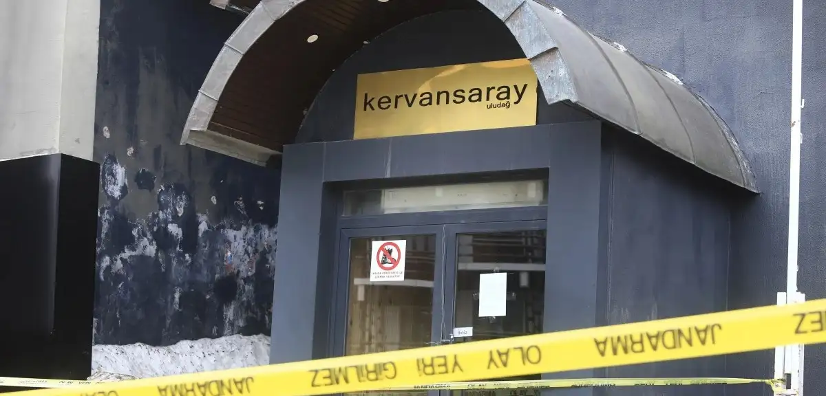Uludağ'da Yangın Çıkan Kervansaray Otel Mühürlendi