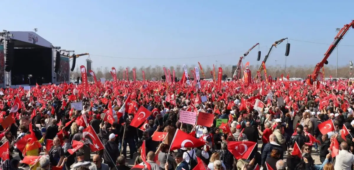 CHP'den İmamoğlu Mitingi: Yüz Binler Maltepe'de Bir Arada!
