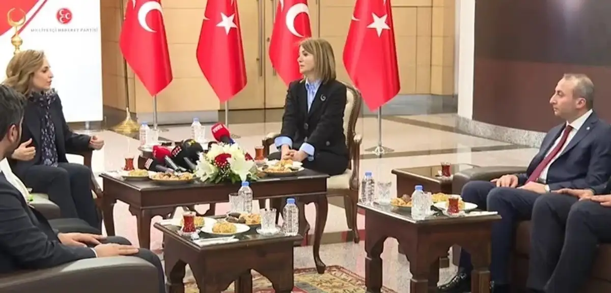 Siyasi Partiler Bayramlaşıyor: İlk Ziyaret DEM Parti ile MHP Arasında Gerçekleşti