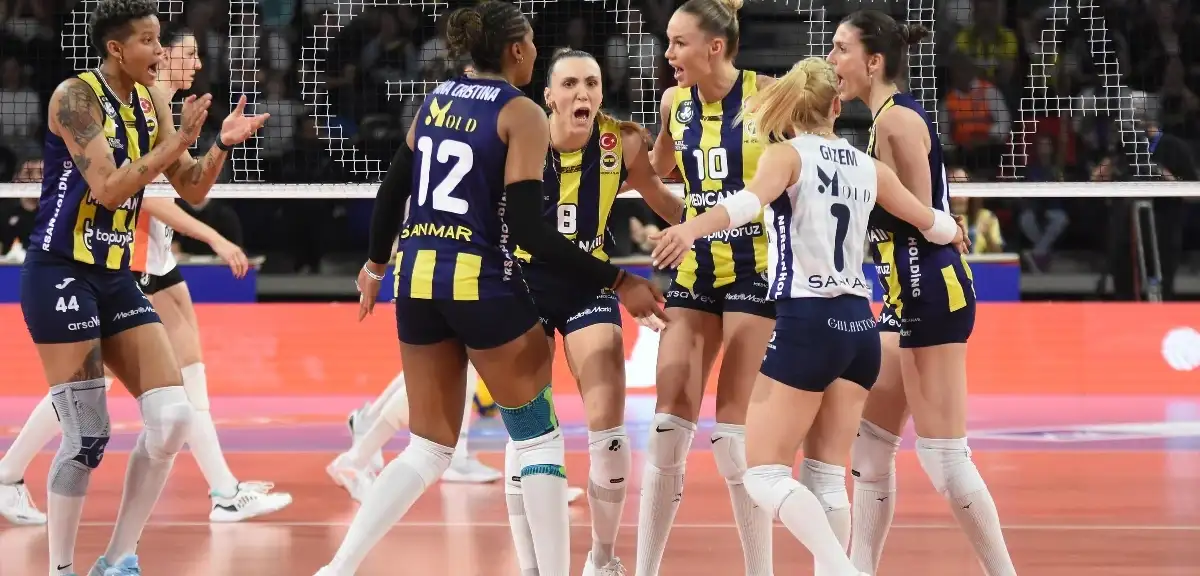 2025 Kadınlar Kupa Voley'de Fenerbahçe'den Müthiş Zafer!