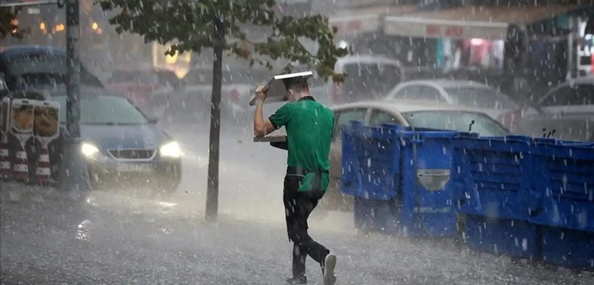 Meteorolojiden 10 Kente 'Sarı' Kodlu Uyarı: Sağanak Yağış ve Kar Yağışı Beklenen İller!