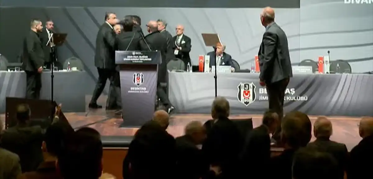 Hasan Arat saldırıya uğradı, Beşiktaş Divan Kurulu tatil edildi
