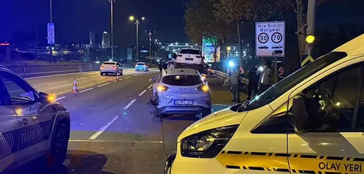 Bayrampaşa'da Feci Kaza: 2 Ölü, 4 Yaralı