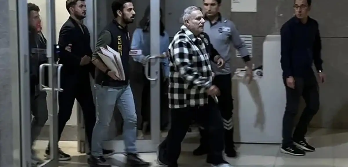 Mehmet Ali Erbil'e 10 Ay Hapis Cezası!