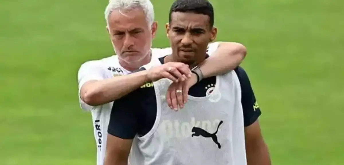 Fenerbahçe'de Djiku Gelişmesi: Mourinho'nun Gözden Çıkardığı Stopere Fransa'dan Talip Çıktı