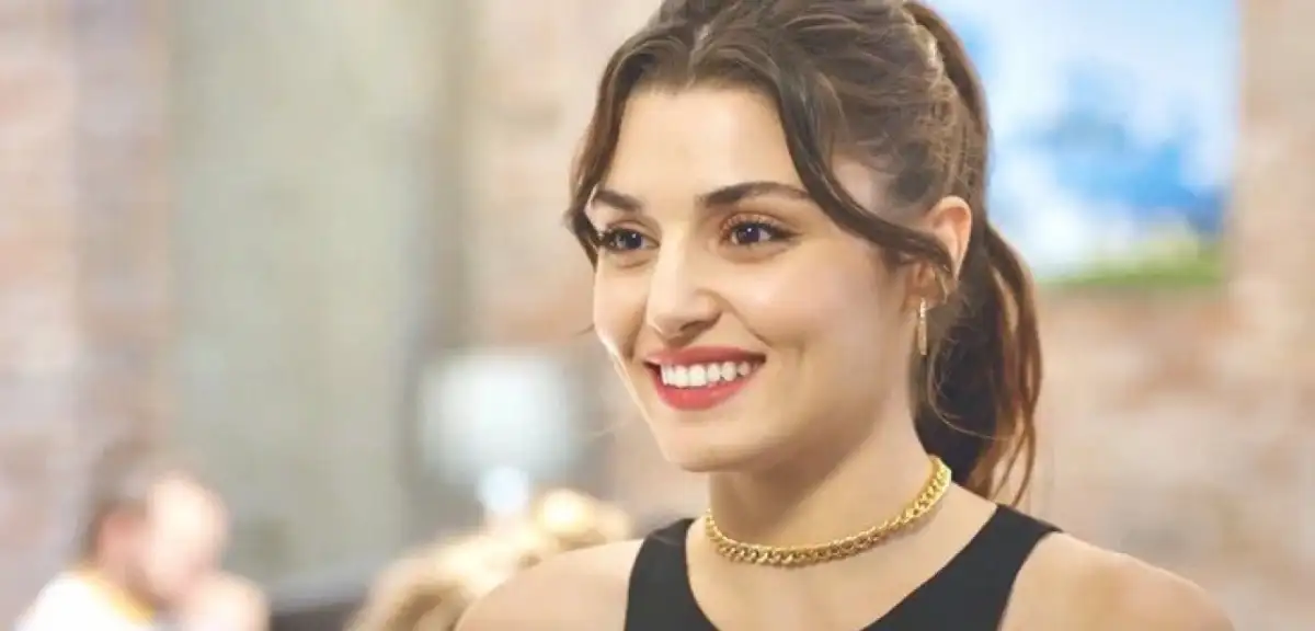 Hande Erçel Yeni Filmi için İmaj Değiştirdi