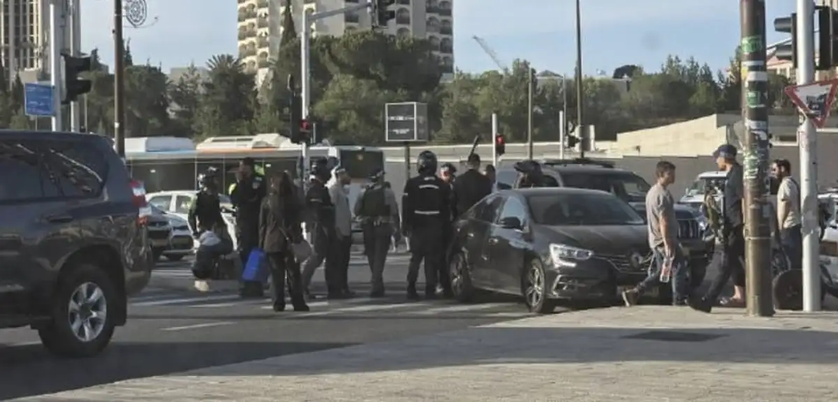 Netanyahu'nun Konvoyu Kaza Yaptı